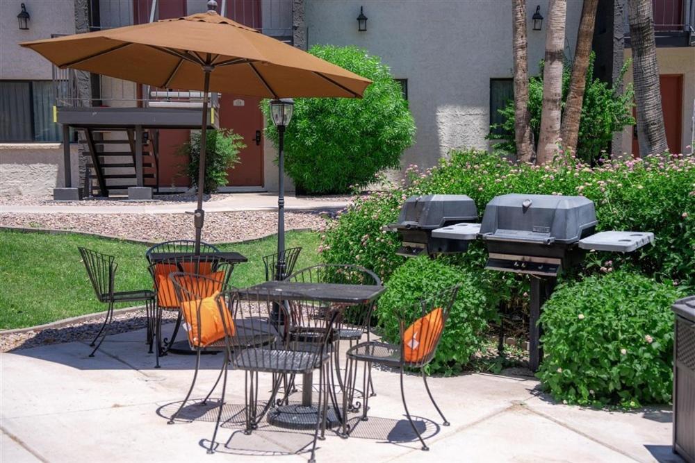 Apartment 124 Fully Furnished 1br Suite-prime Location *